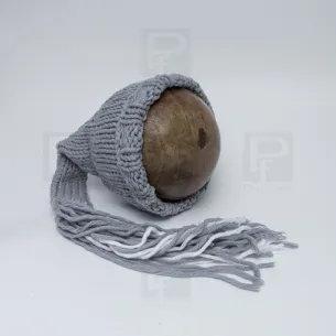 Conjunto pantalón y gorro a juego en color gris, para sesiones newborn 2