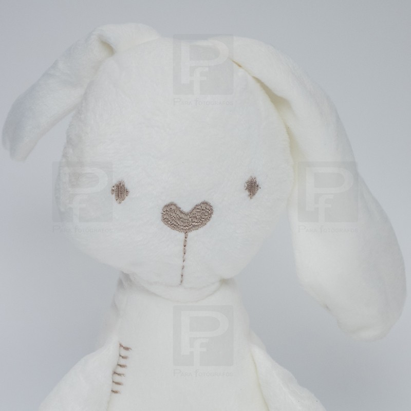 Conejito peluche blanco
