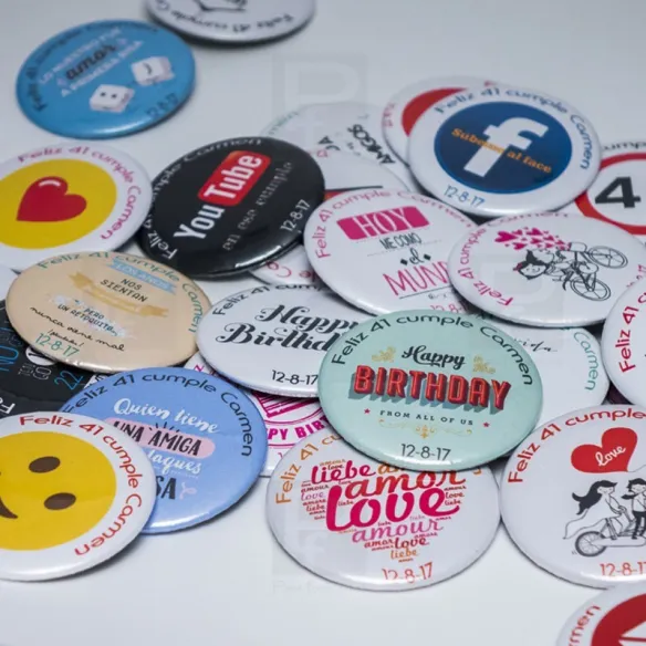 Chapas personalizadas con diseños o foto, para bodas, photocall, eventos