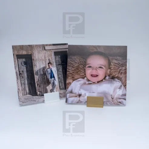 Soporte 3D para sustento de fotografias, recordatorios y láminas.