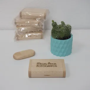 Pendrive con caja de madera para todo tipo de sesiones de fotografía