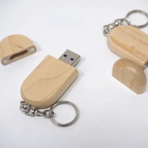 Pendrive llavero de madera para guardar tus archivos más importantes.