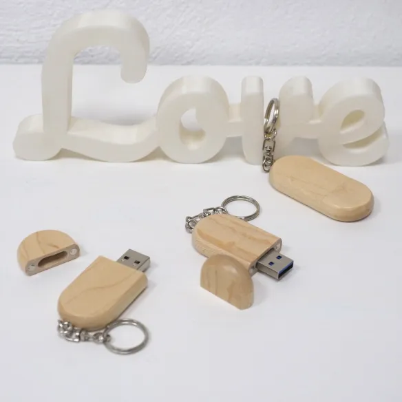 Pendrive llavero de madera para guardar tus archivos más importantes.