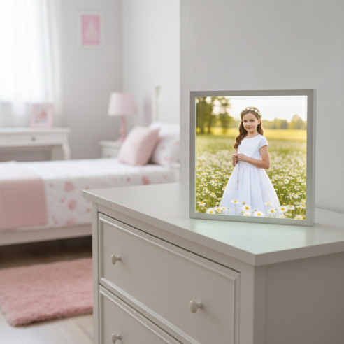 caja de luz blanca 35x35