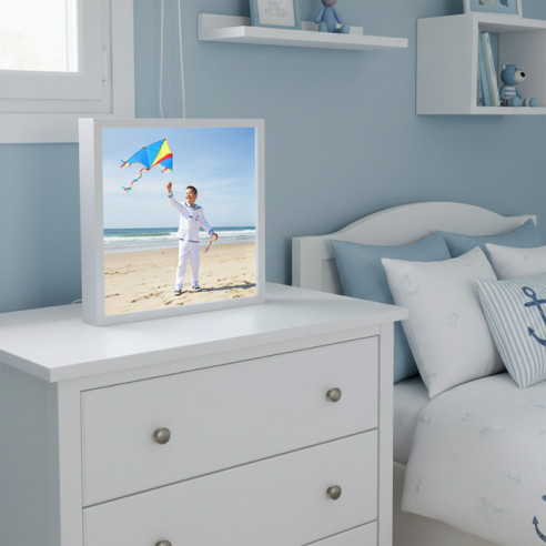 caja de luz blanca 35x35