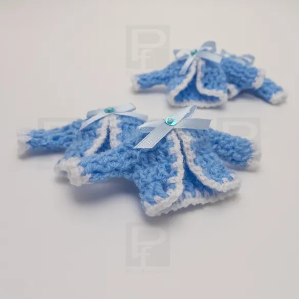 Abriguito en croché hecho a mano para regalitos en celebraciones