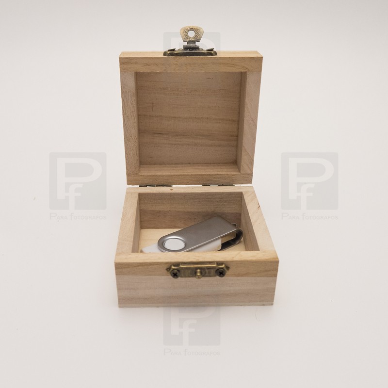 Caja madera pen cuadrada