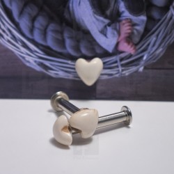 Corazón nacarado blanco